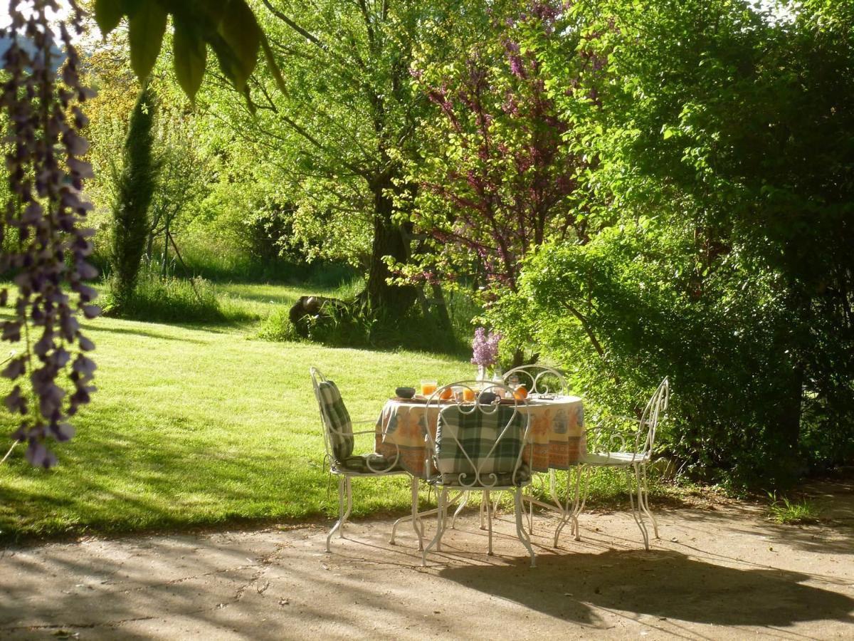 Campagne De Pre Grand Bed & Breakfast Saint-Étienne-les-Orgues Екстериор снимка